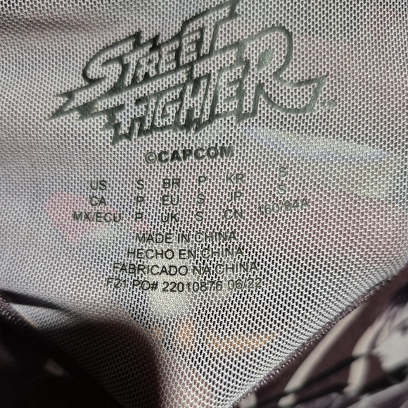 STREET FIGHTER Graphic Long Sleeve Shirt with Characters - Picture 3 of 3